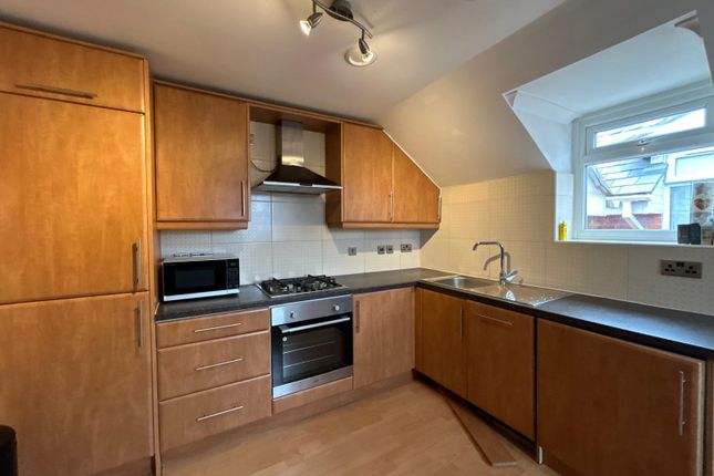 Stunning 2 Bedroom For Rent In Tw3