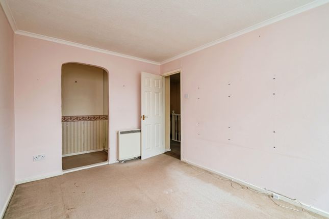 58, Millside, Norwich photo 4