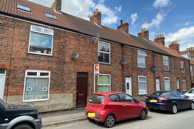 Thumbnail Terraced house to rent in Grammar School Road, Brigg