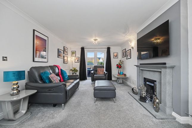 49, Coton Park Drive, Rugby photo 3