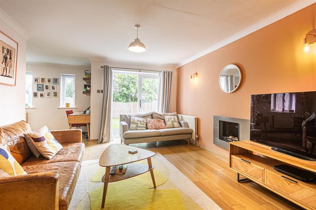 17A, Kings Coppice, Sheffield photo 3