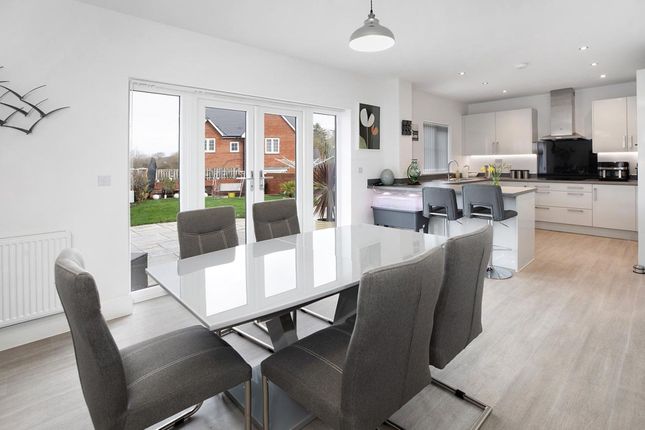 10 Magnolia Close, Dawlish photo 4