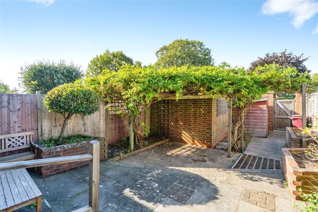 16, Peter Weston Place, West Sussex photo 3