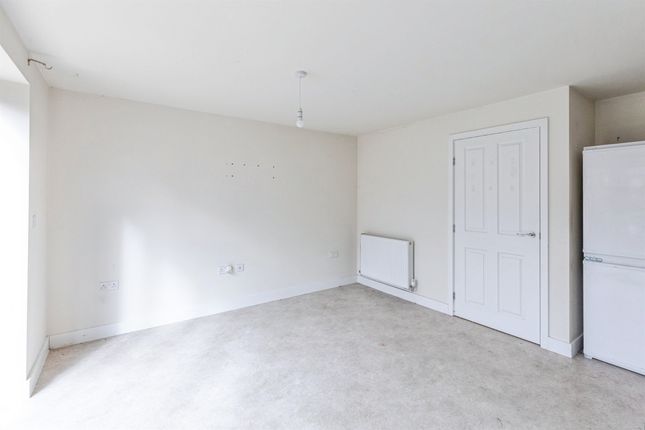 29, Sapphire Street, Wellingborough photo 3