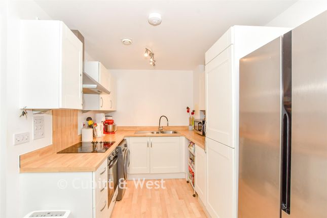 Vista, Fratton Way, Southsea photo 3