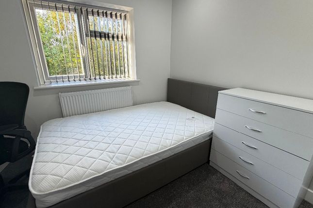 Room 5, 124 Queen Margarets Road, Coventry photo 3
