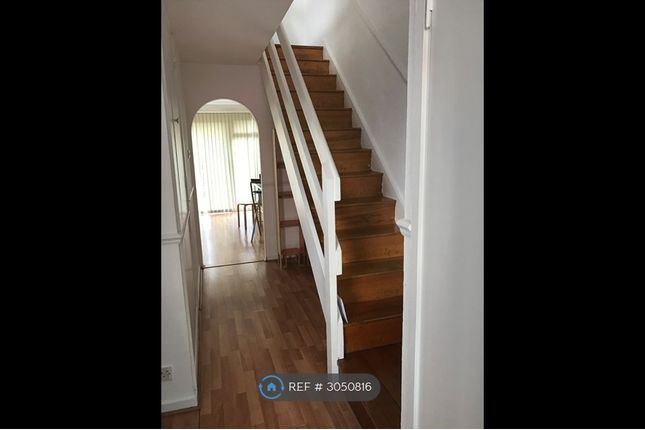 Flat, Vickery Court Mitchell Street, London photo 4