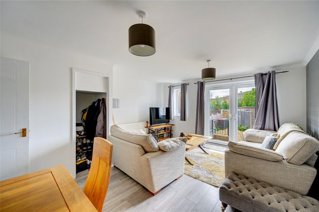 23, Farriers Green, Telford photo 2