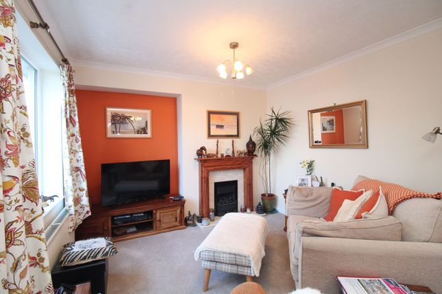 18 Bampton Close, Paignton photo 2