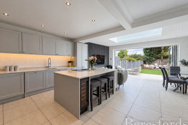 65, Kinfauns Avenue, Essex photo 2
