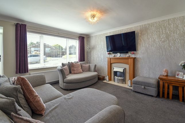 4, Thursford Grove, Bolton photo 3