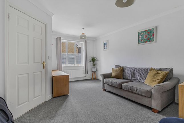 44 Emmerson Way, Ipswich photo 4