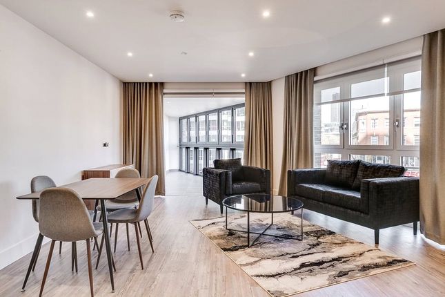 Thumbnail Flat for sale in New Drum Street, London