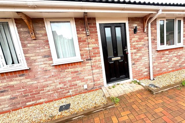 1-bed house on 2 Albert Close, Widnes, £795/mo