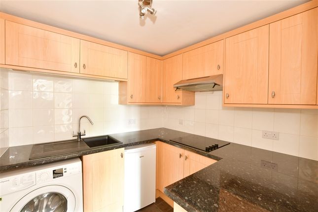 Eastwood Road Bramley, Guildford photo 4