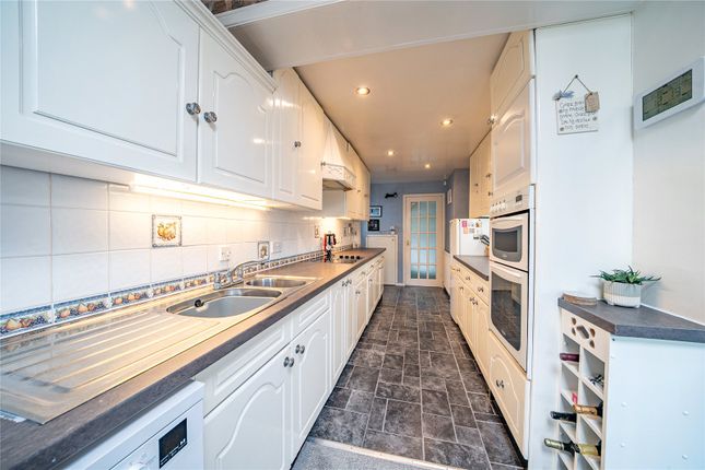 19, Adel Mead, West Yorkshire photo 4