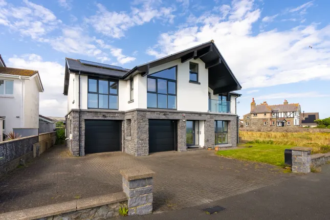 Fairways, Clifton Road, Port St Mary photo 3