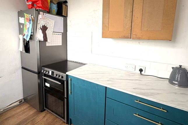 33, St. Leodegars Way, Chichester photo 3