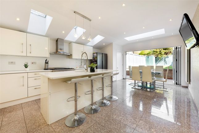 48, Standen Road, London photo 2