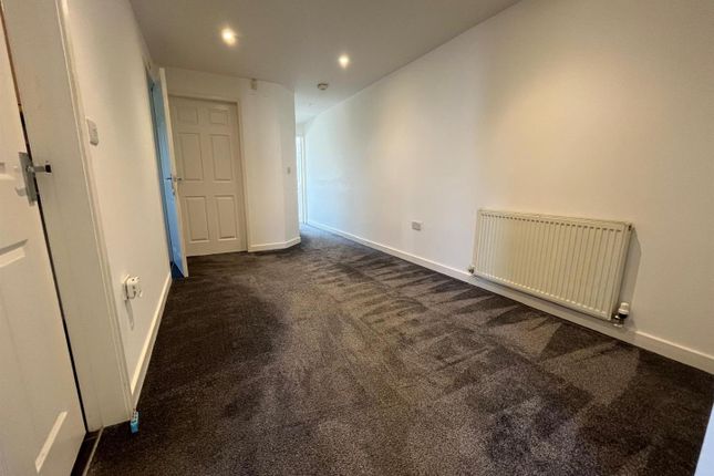 5a, Poplar Road, Dunscroft photo 5