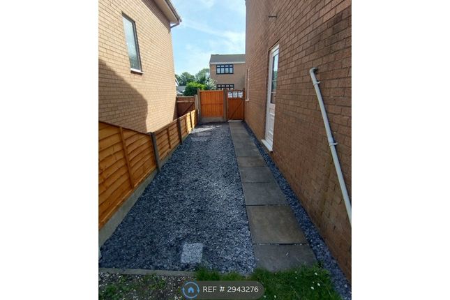 Bleakledge Grove, Hindley, Wigan photo 3