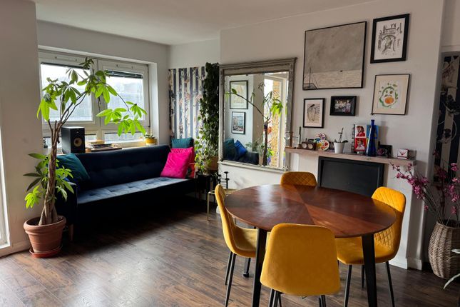 37 North House, Grove Street, Deptford photo 2