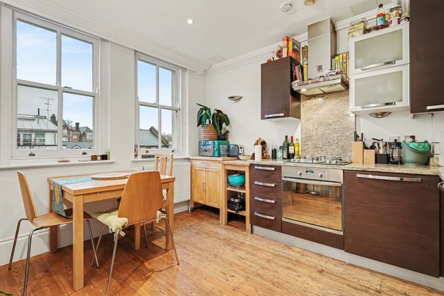 Flat 5, 480 Hornsey Road, London photo 2