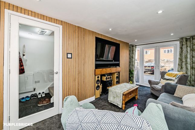 Kirkes Way, Aylesbury photo 3