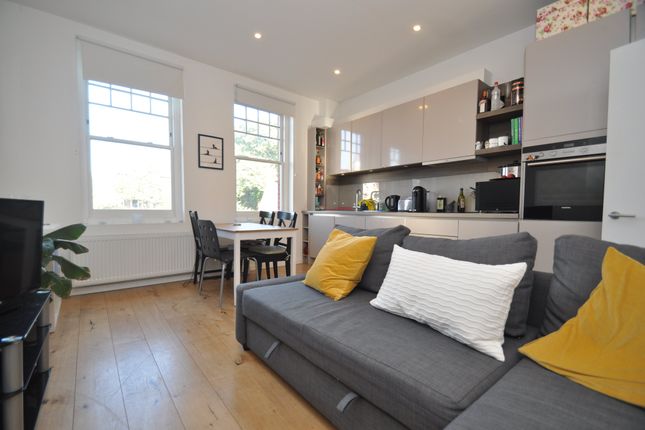 Thumbnail Flat to rent in Rokesly Avenue, London