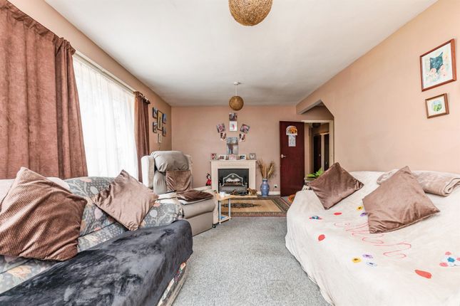 Flat 2, St Rode, London Road, St. Leonards-On-Sea photo 4