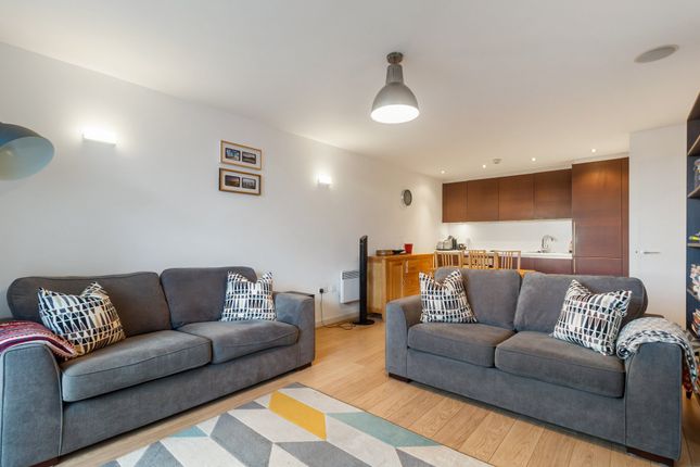 Flat for sale in Hudson Apartments, Chadwell Lane, Hornsey