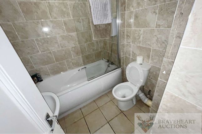 Flat D, 26 Welltrees Street, Maybole photo 5