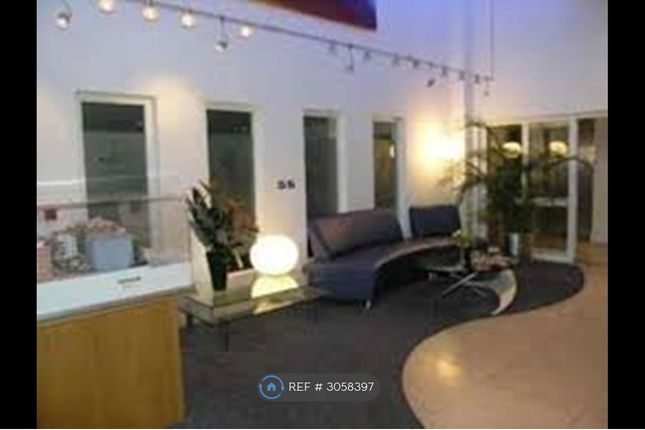 Flat, Falmouth House Seven Kings Way, Kingston Upon Thames photo 2