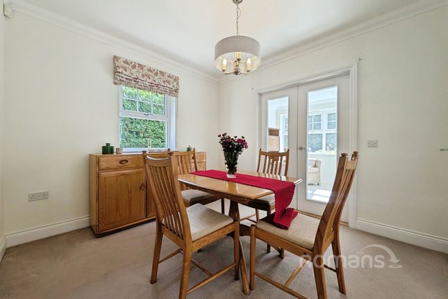 2, Greenacre Close, Hampshire photo 3