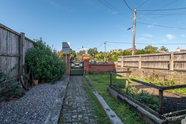 Blows Cottage, 6, Isenhurst Court, Bembridge photo 2