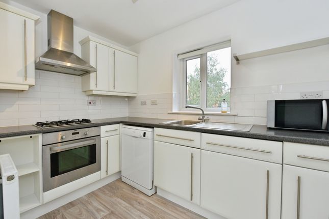 23, Locke Drive, South Yorkshire photo 4