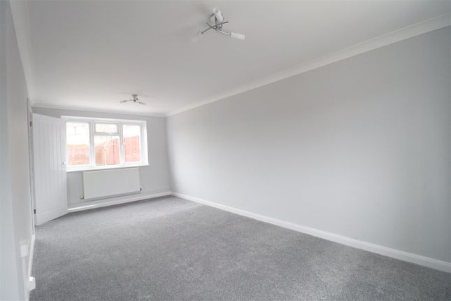 Masefield Road, Braintree photo 5