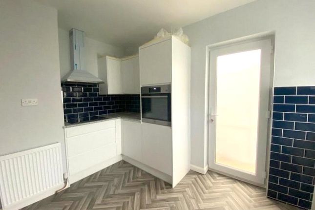 27, Angus Road, Worthing photo 4