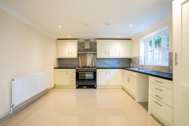 31, Shrubbery Road, Gravesend photo 4