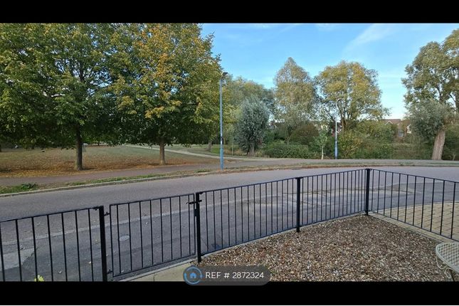 Clipstone Brook Way, Broughton, Milton Keynes photo 3
