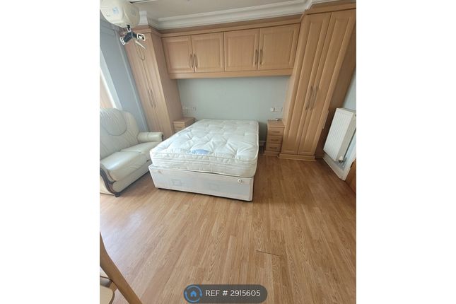 Evesham Road, Middleton, Manchester photo 2