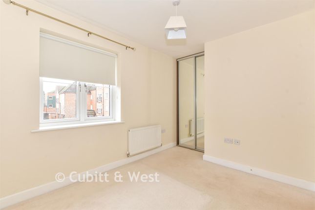 10, Old Brewery Way, Waterlooville photo 3