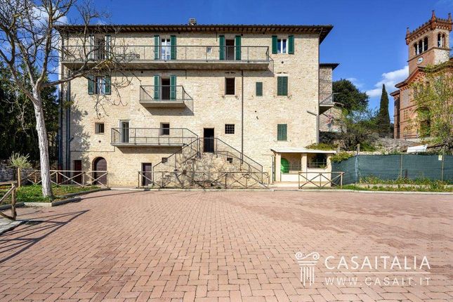 Town house for sale in Perugia, Umbria, Italy