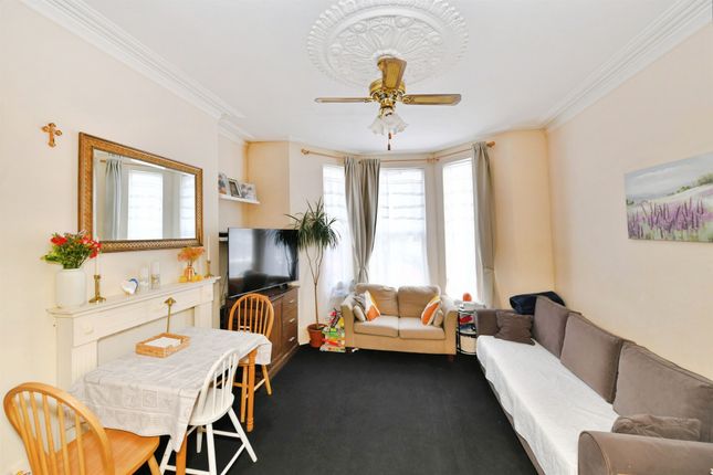 33, Craven Avenue, Plymouth photo 3