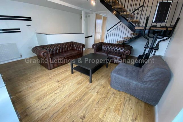 26, Bell Crescent, Manchester photo 3