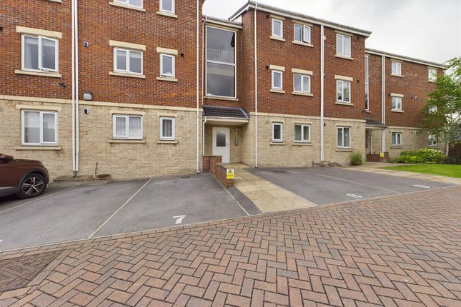 Thumbnail Flat for sale in Twivey Court, Castleford