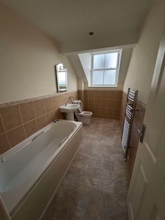 Flat C 19, Lloyd Street, Llandudno photo 5