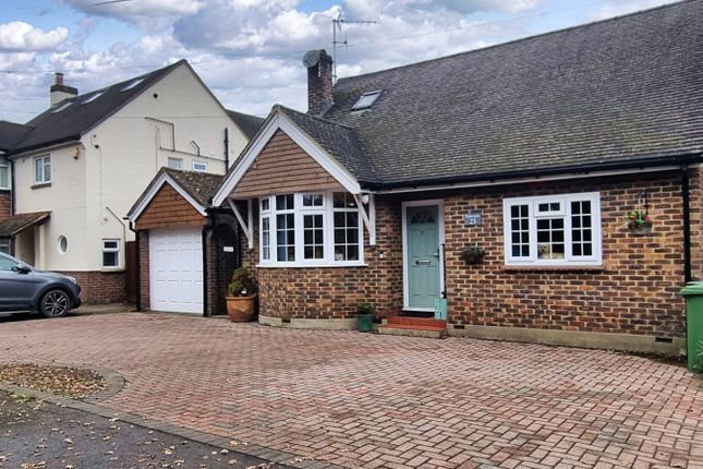 23, Povey Cross Road, Horley photo 2