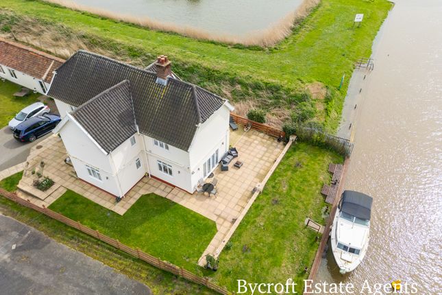 Thumbnail Detached house for sale in New Cut Bank Road, Haddiscoe, Great Yarmouth