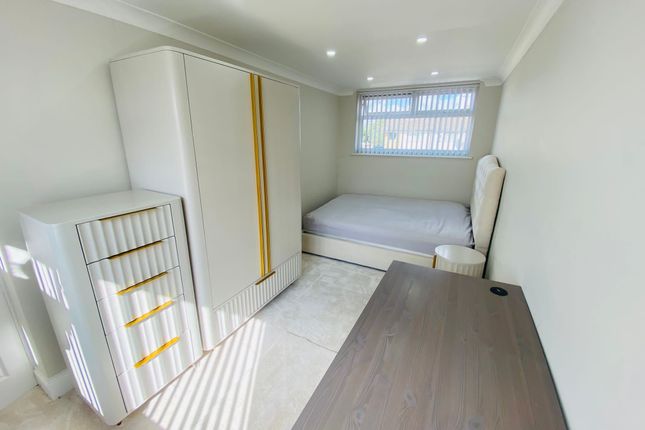 Room 2, Nottingham photo 2